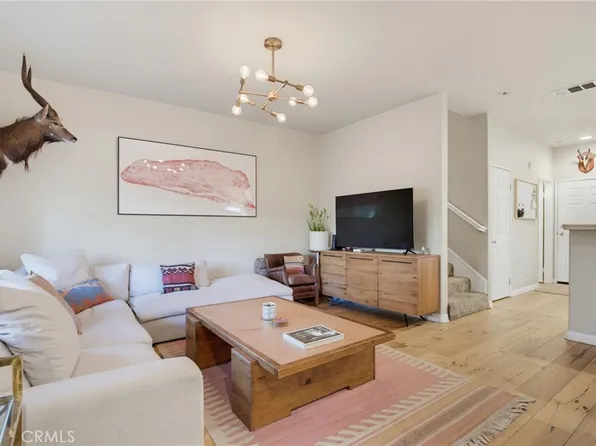 27344 Oaktree Pl, Valencia, CA 91354