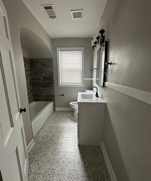 3589 Kenwood Ave — Photo 13