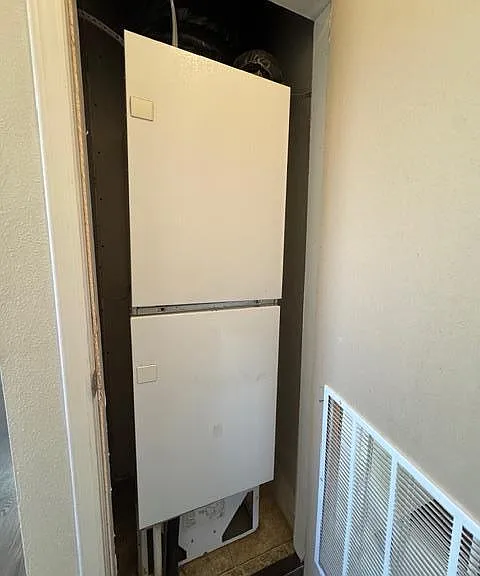 2401 W Covey Ln — Photo 21