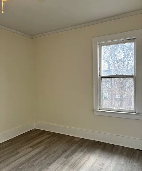 2285 Cortland St — Photo 3