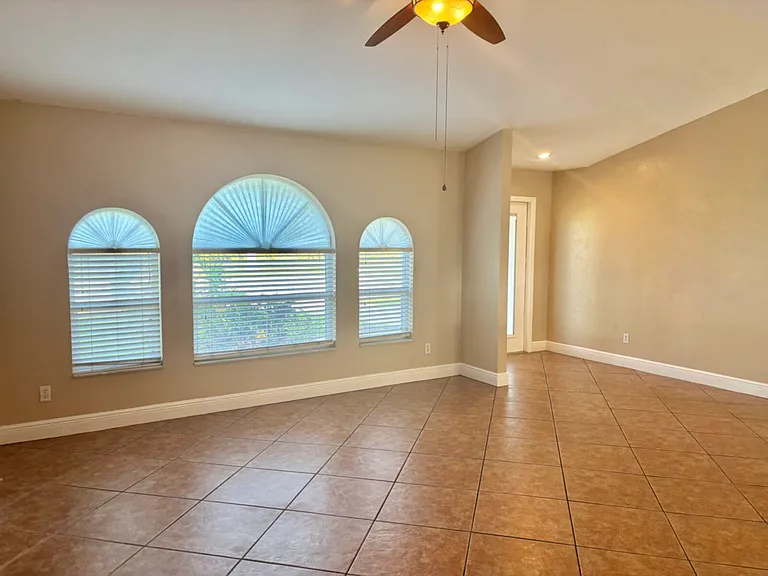 4343 SW Sands Blvd — Photo 42