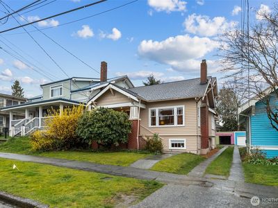 4220 Francis Avenue N, Seattle, WA, 98103