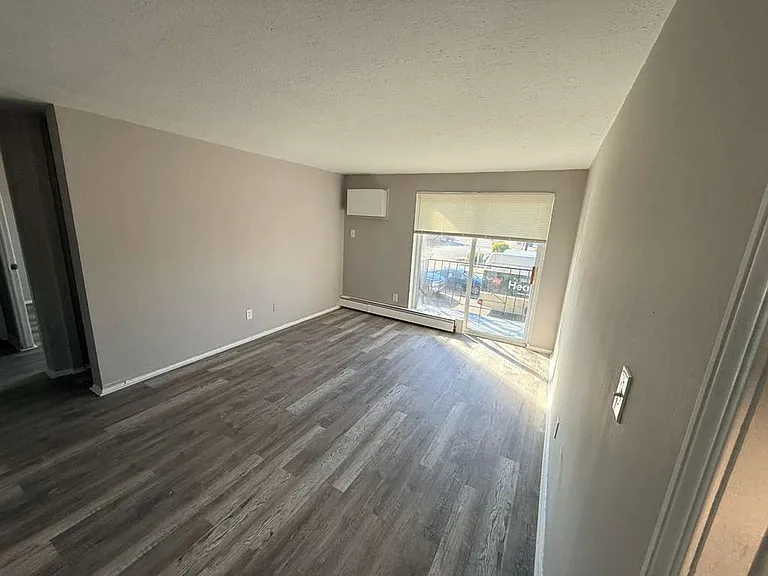 13420 Euclid Ave — Photo 12