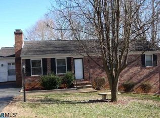 539 Woodmont Dr, Charlottesville, VA 22901