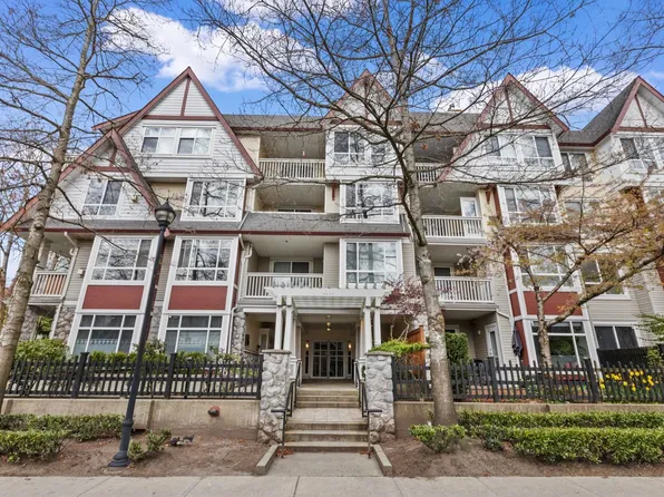 6833 Village Grn #322, Burnaby, BC V5E 4M1
