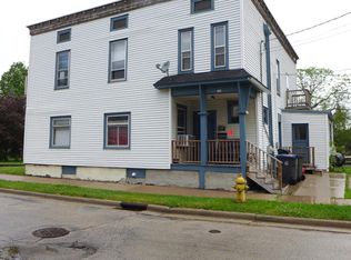 122 Carroll St, Waukesha, WI 53186