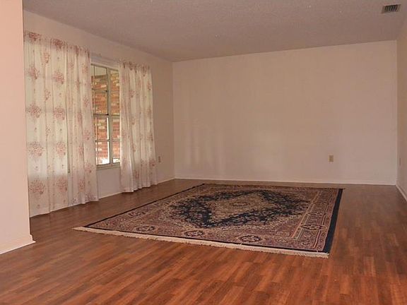 5th image of 6219 Green Rd