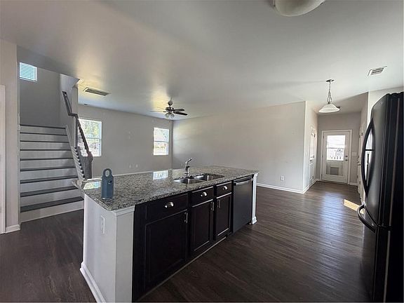 5th image of 428 Blue Sky Cir
