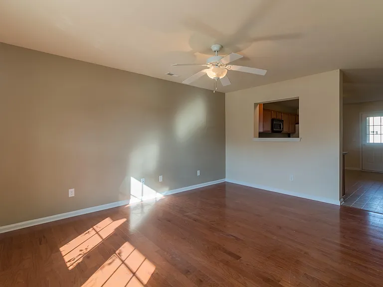 303 Caldwell Loop — Photo 2