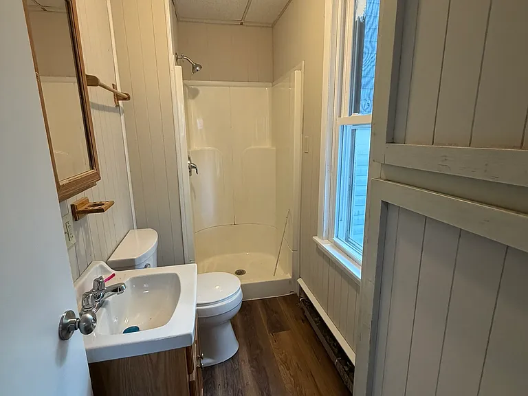 2040 Edna Ave — Photo 10