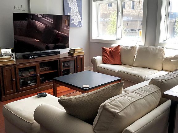 4th image of 1631 N Milwaukee Ave APT 1
