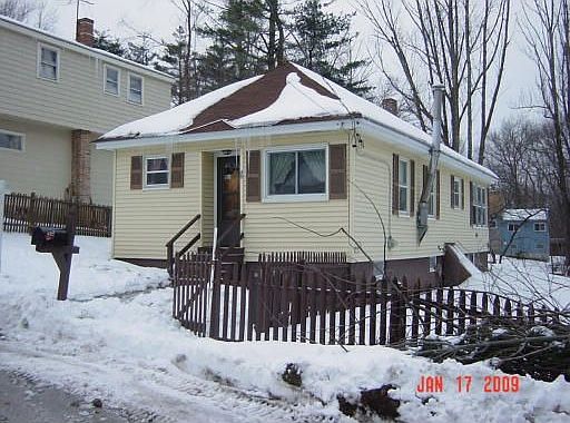 2nd image of 45 Washington Dr
