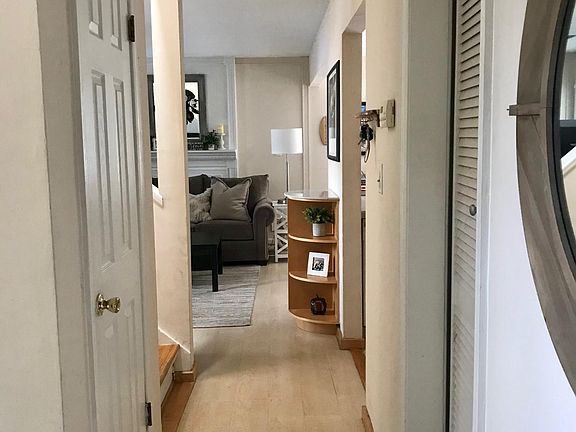 5th image of 4543 Lauderdale Ave