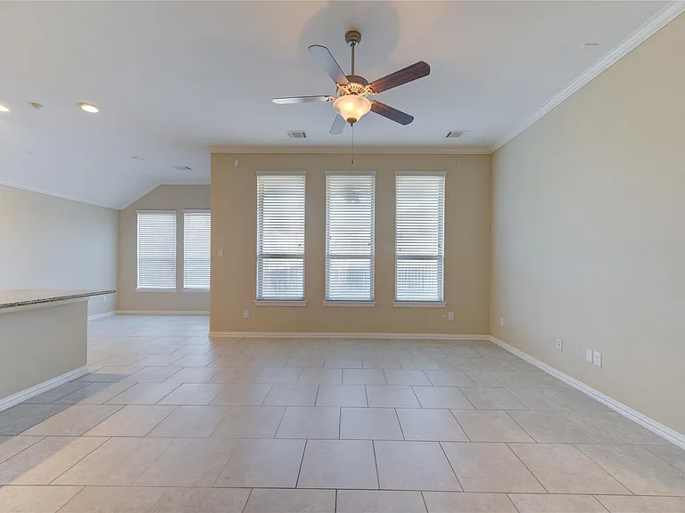 6519 Point Hollow Ln — Photo 27
