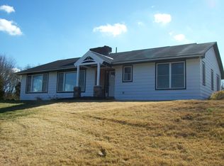 2578 Meadowlake Rd, Sciota, PA 18354