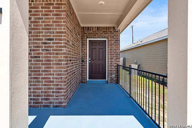 3 bed, 2.0 bath, 1536 sqft, $1,900 — Photo 3