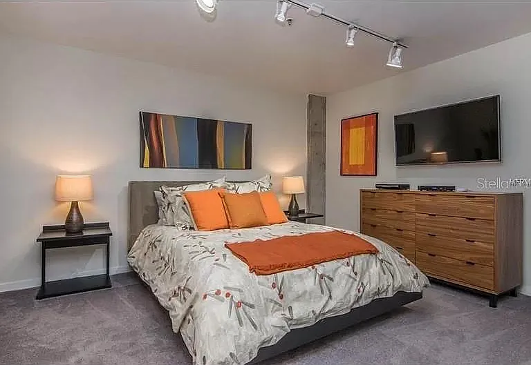 101 S 12th St #410 — Photo 8