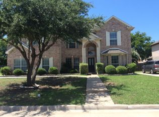 905 Manchester Dr, Mansfield, TX 76063