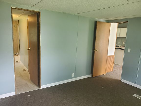 3rd image of 9486 85th Ct