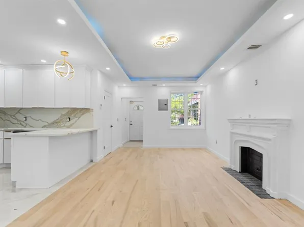 752 Lenox Road image 6 of 14