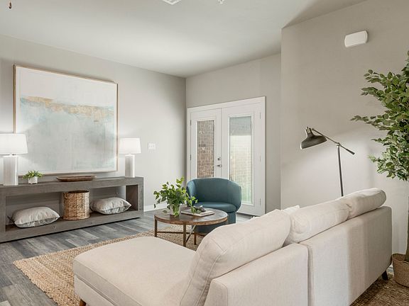 2nd image of 10700 Douglas Cir #477