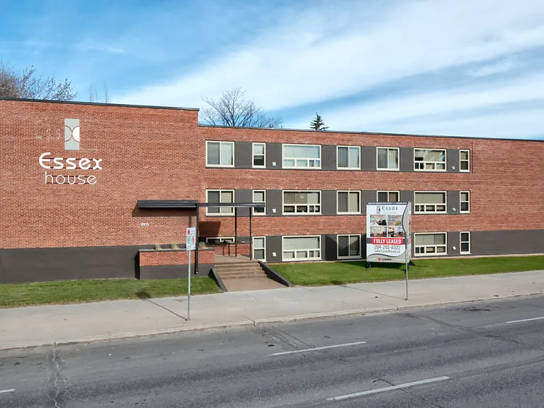 2415 Portage Ave — Photo 3