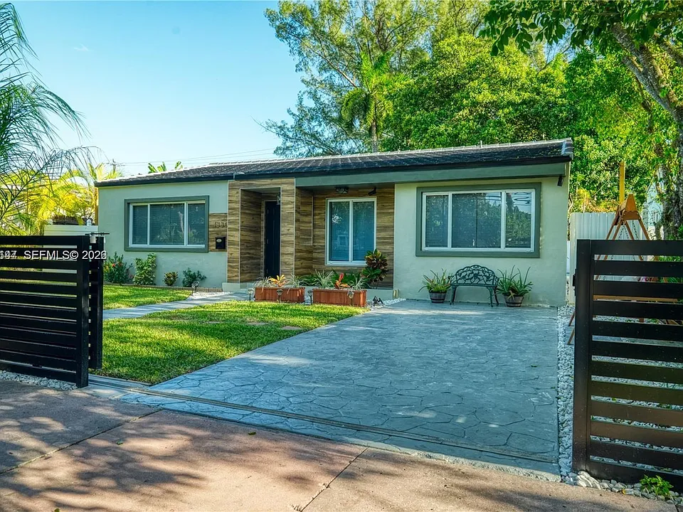 1330 Marseille Dr