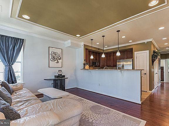 2nd image of 4404 Driftwood Dr