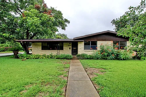 1400 Larkwood Dr Photo 1