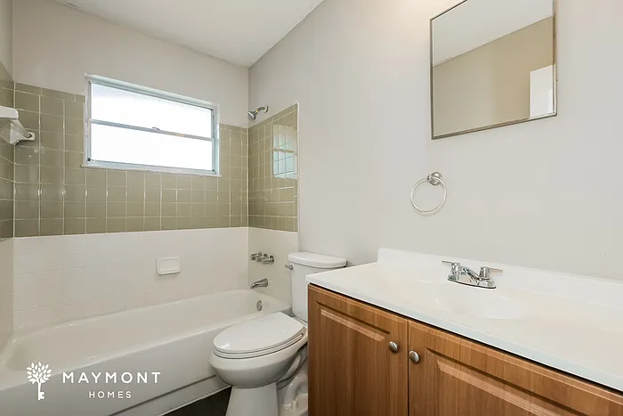 14635 State St — Photo 13