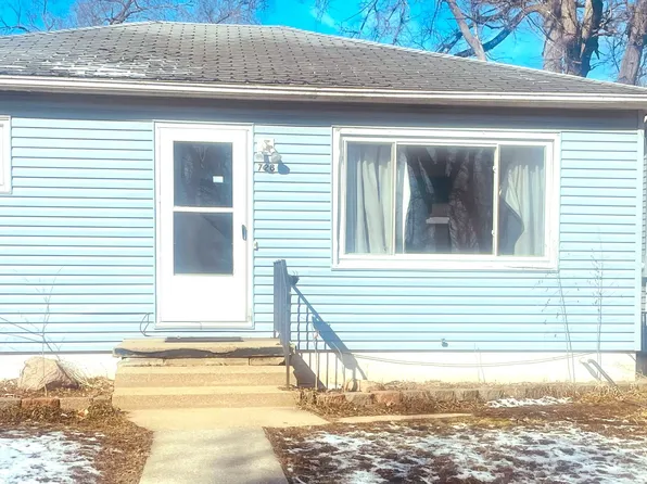 728 Englewood Ave, Waterloo, IA 50701