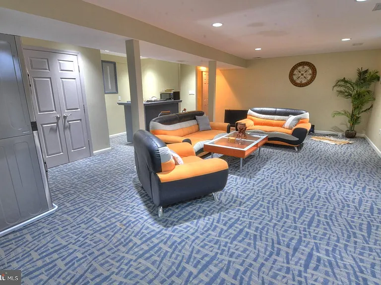 4304 Silas Hutchinson Dr — Photo 12