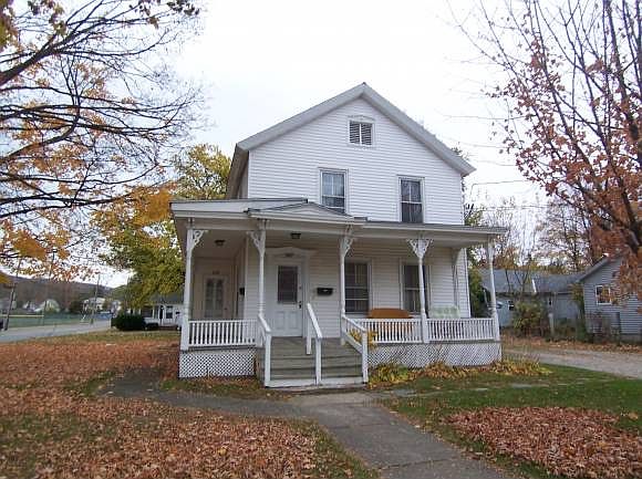 2nd image of 245 Maple St #2