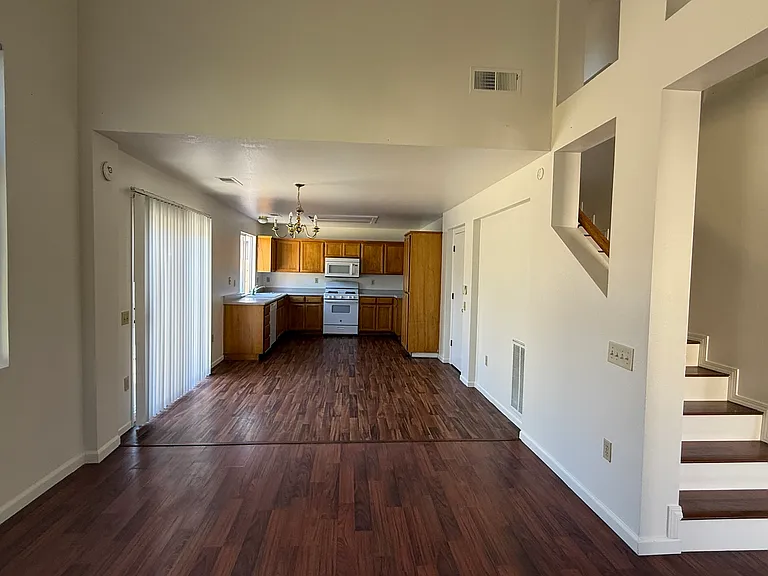 1648 Terra Vista Ln — Photo 2