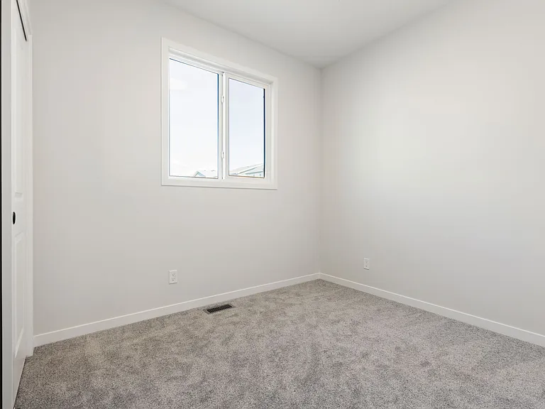 152 Setonstone Mnr SE — Photo 7