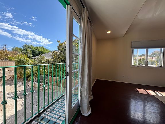 2nd image of 406 W Figueroa St APT C