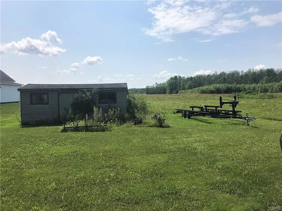 2nd image of 328 Barrett Ln