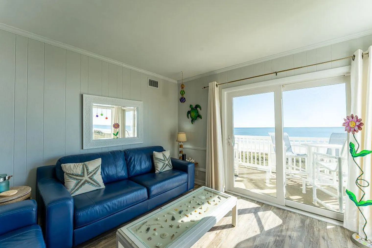 2 bed, 2.0 bath, 882 sqft, $3,428 — Photo 1