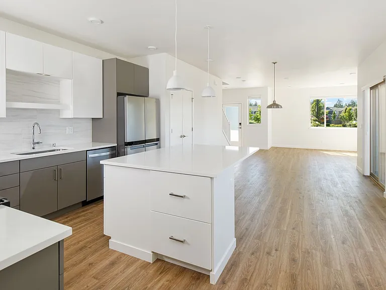 32766 Ten Trails Pkwy SE — Photo 3