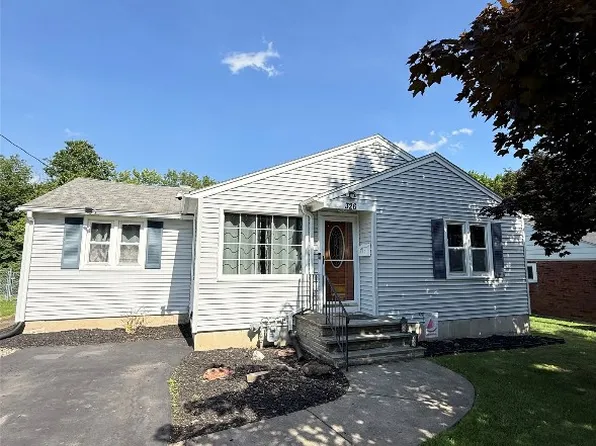 326 Brookcrest Dr, Endwell, NY 13760