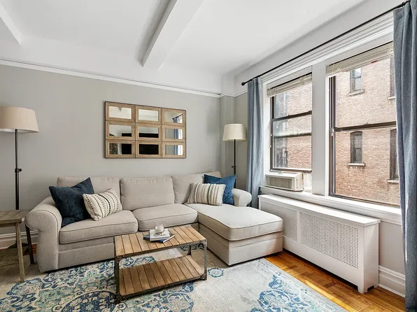 675 West End Avenue 4C image 3 of 8