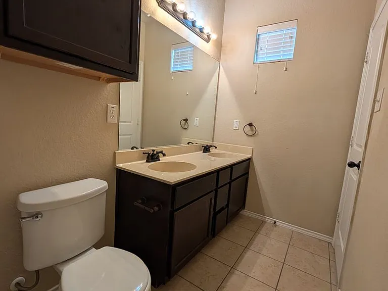 1028 Brown Rock Dr — Photo 33