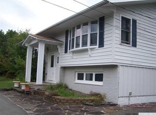 526 Band Camp Rd, Saugerties, NY 12477