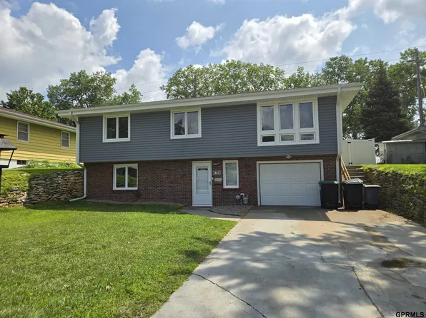 5129 S 121st St, Omaha, NE 68137