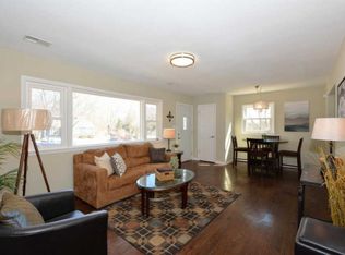 5215 S Oak Ridge Dr, New Berlin, WI 53146