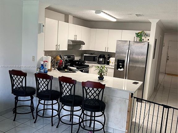 4th image of 8851 NW 119th St Unit 6214