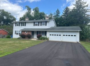 822 Ashley Dr, Kalamazoo, MI 49048