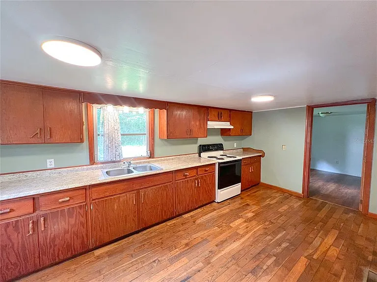 11719 NE 7th Ave — Photo 11