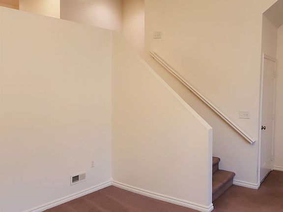 3rd image of 31 Fuller Cir