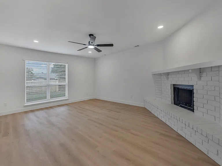 5440 Slay Dr — Photo 20